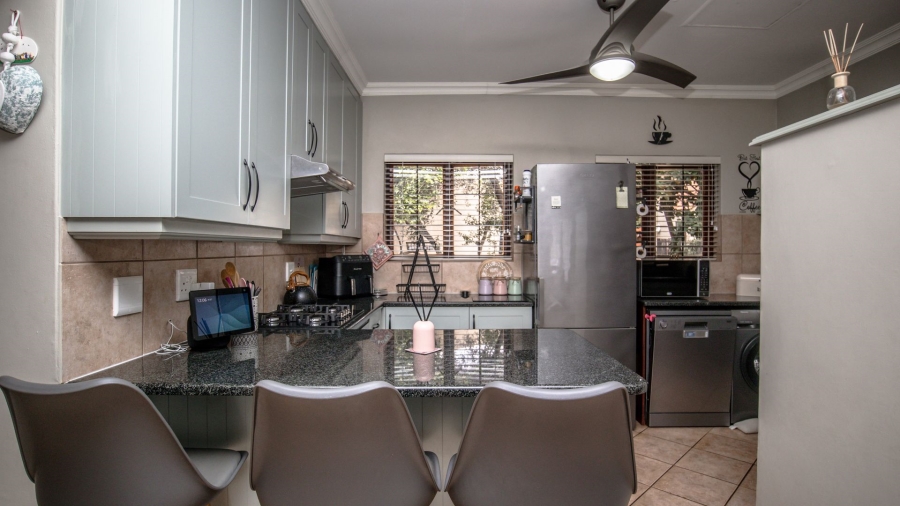 3 Bedroom Property for Sale in The Coves North West